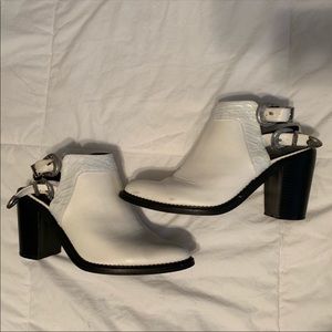 Mule Misguided Booties